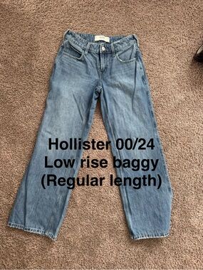 Hollister Light Wash Low-Rise Baggy Jeans